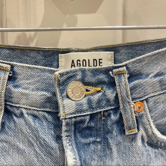 Agolde Parker Short in Swampmeet (24) - Picture 9 of 12